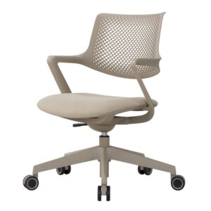 MOLLY Chair with Casters